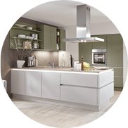 Home 17 Moderne keuken met strakke lijnen, veel licht en functionele inrichting – ideaal voor wie graag kookt en samenkomt.