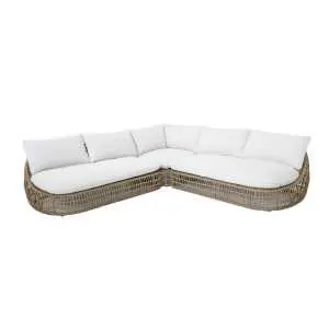 Hoekbank voor buiten met wicker afwerking en beschermhoes