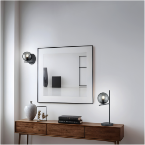 Wandlamp, antracietkleurig metaal, met rookkleurige glazen kap Wandlamp, antracietkleurig metaal, met rookkleurige glazen kap