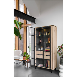HEN_AMB_42240_vitrine_Livada_AAN_links_open-1