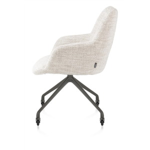 Armstoel 62 x 88 x 67 cm, aluminium frame met crรจme bekleding Armstoel 62 x 88 x 67 cm, aluminium frame met crรจme bekleding